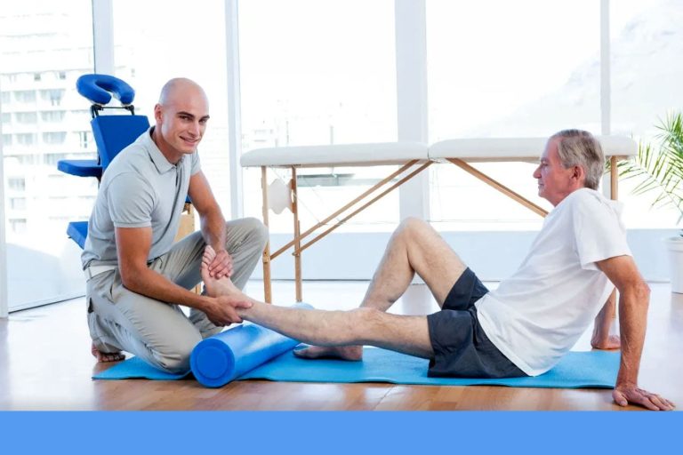 Упражнения с пенным роликом для пожилых людей