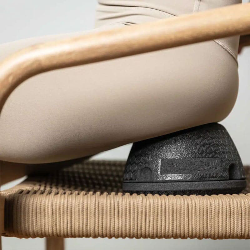 Hip pain-100-1