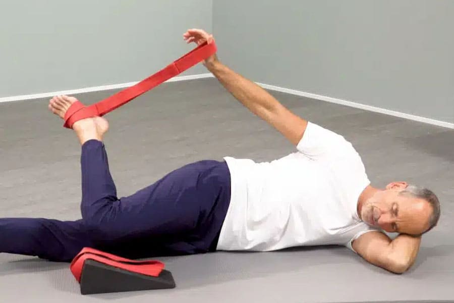 Hip stretch for knee pain-2